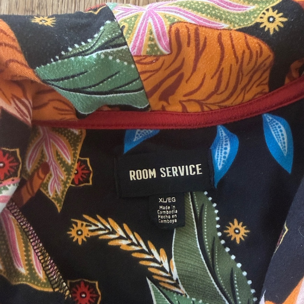 Room Service Tiger Floral Pajama Set XL - Picture 5 of 9
